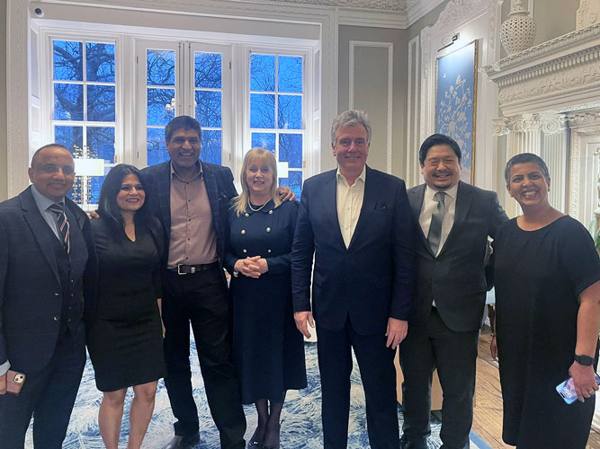 Overseas-qualified dentists together at an IDO event